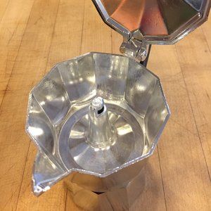 Stovetop espresso maker